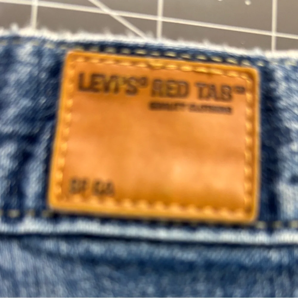Levis reposhing this